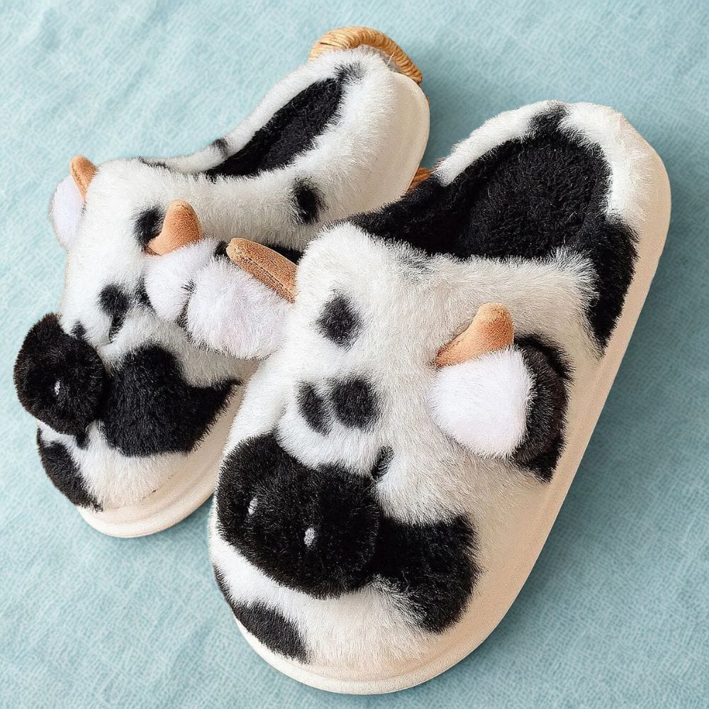 Cosysol Pantoufles Mignone en fourrure de vache Noir et Blanc Tacheté