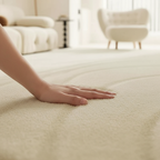 Tapis Wabi-sabi beige à motif de vagues ondulantes