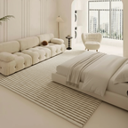 Tapis wabi-sabi rayure café beige pour un intérieur chaleureux